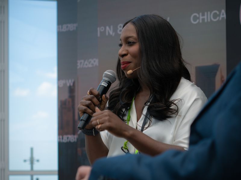 Dorancy Hellman speaking at the Growth Leaders Summit in Chicago